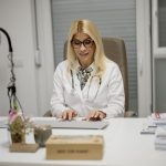 Πώς να επιλέξετε πλαστικό χειρουργό: κριτήρια και ερωτήσεις